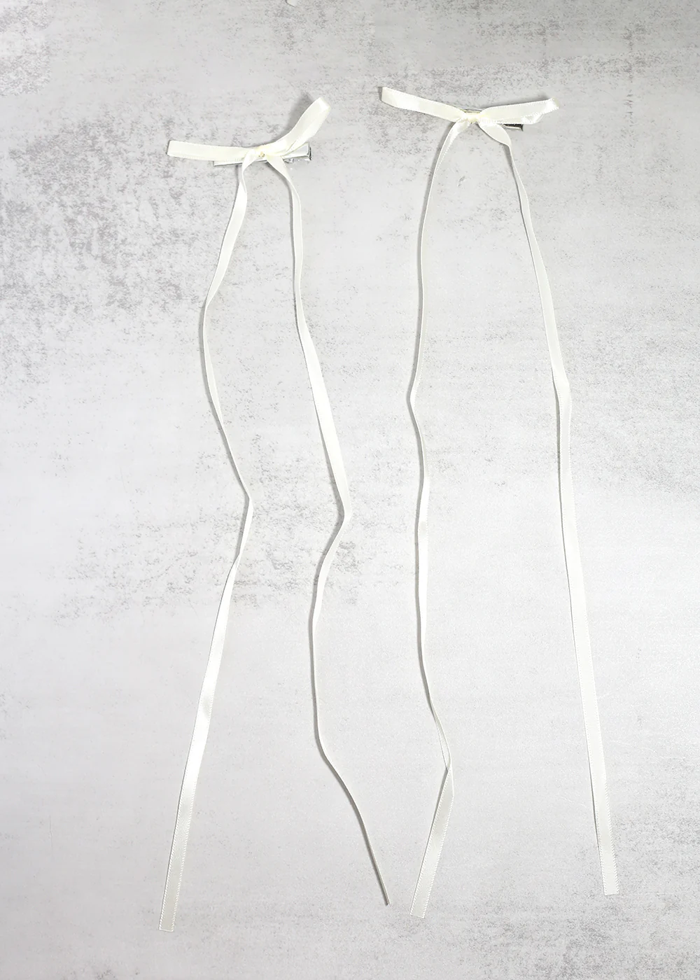 2 PC Long Thin Bow Hairclips - Image 3
