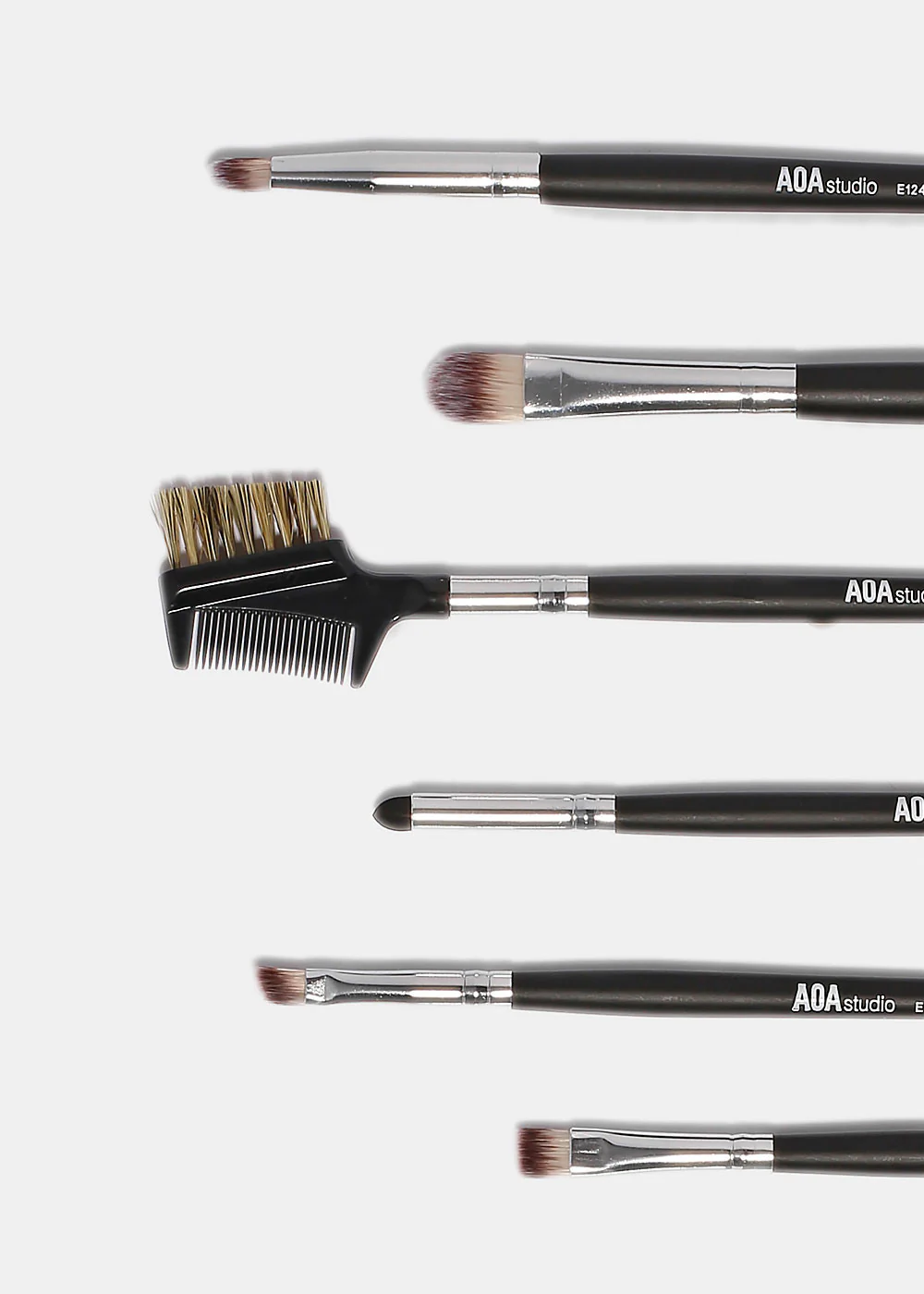 AOA Essential 24-Piece Brush Set - Image 3