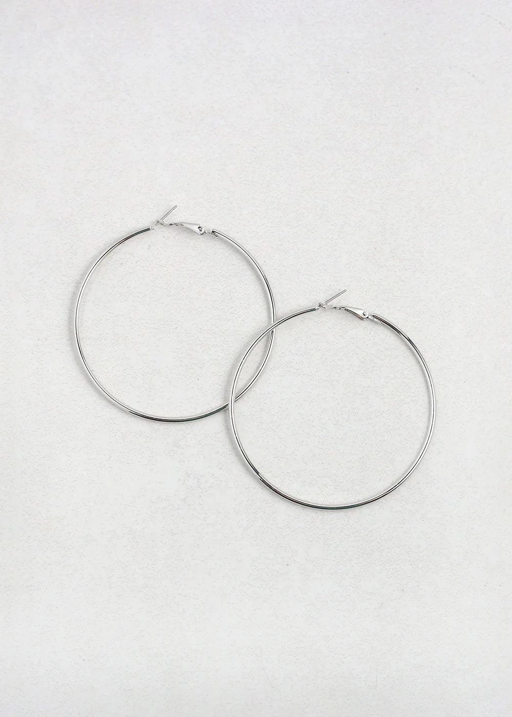 Classic Thin Hoop Earrings - 7mm - Image 2