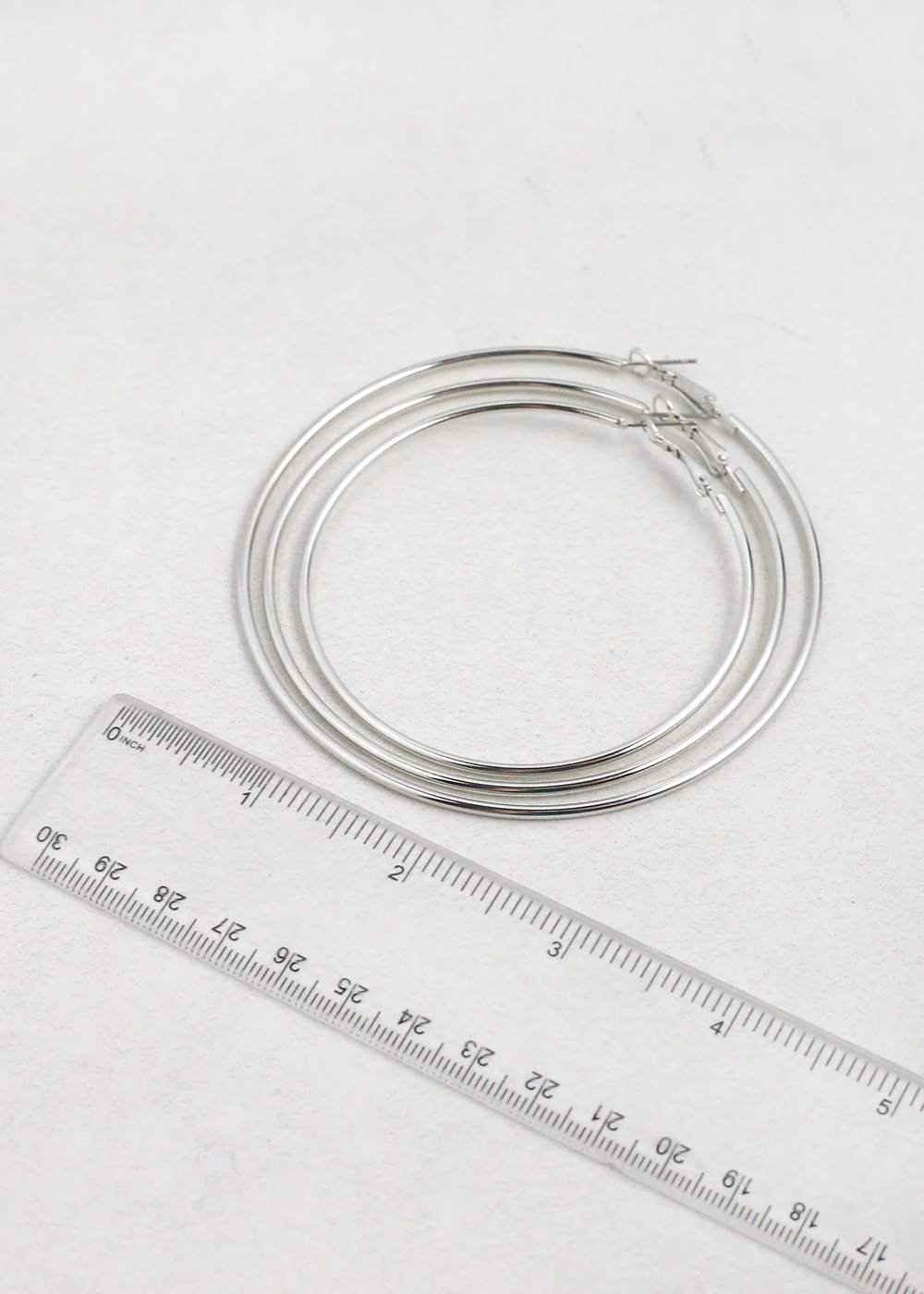 Classic Thin Hoop Earrings - 7mm - Image 4