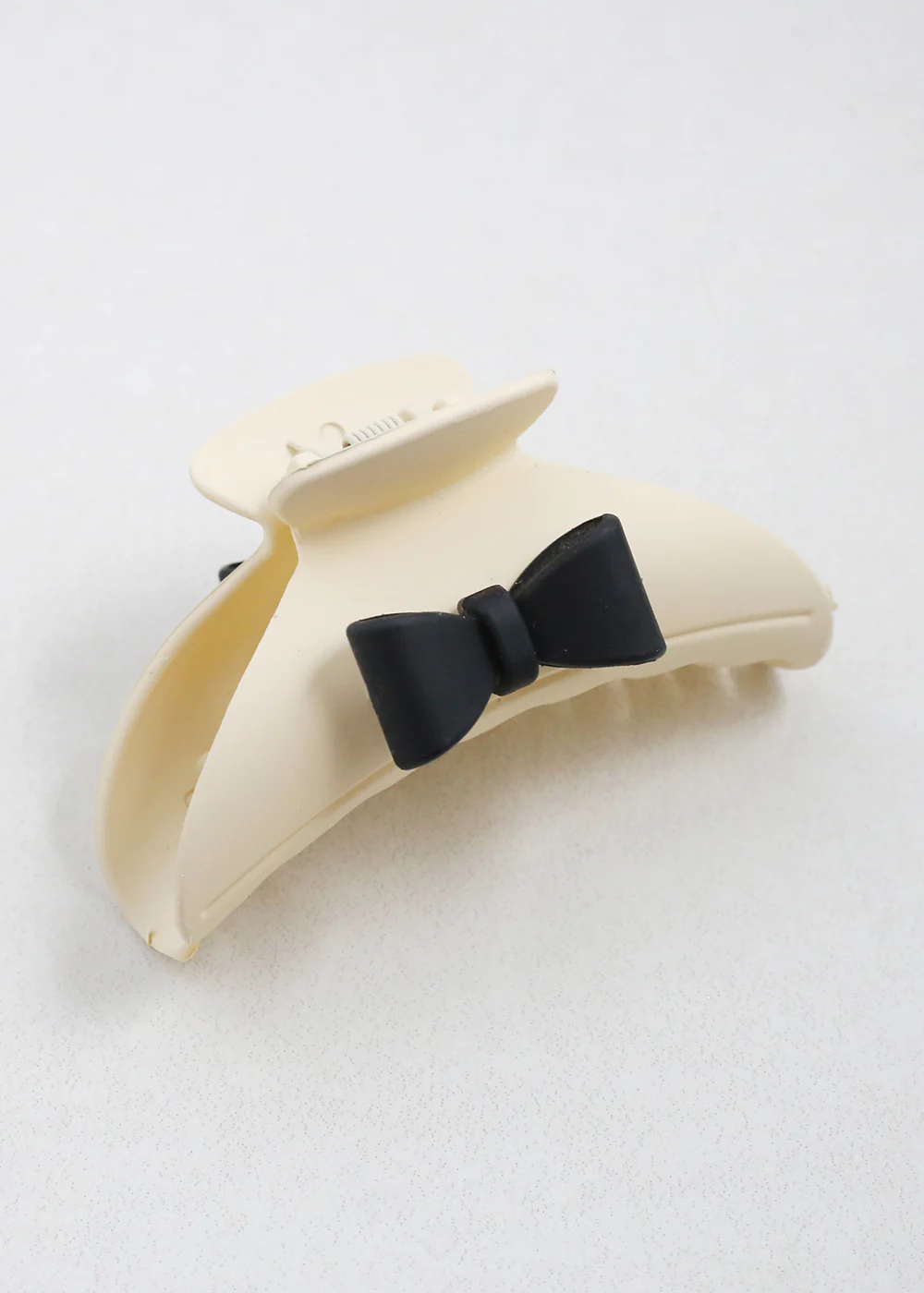 Claw Clip with Bow - Image 3