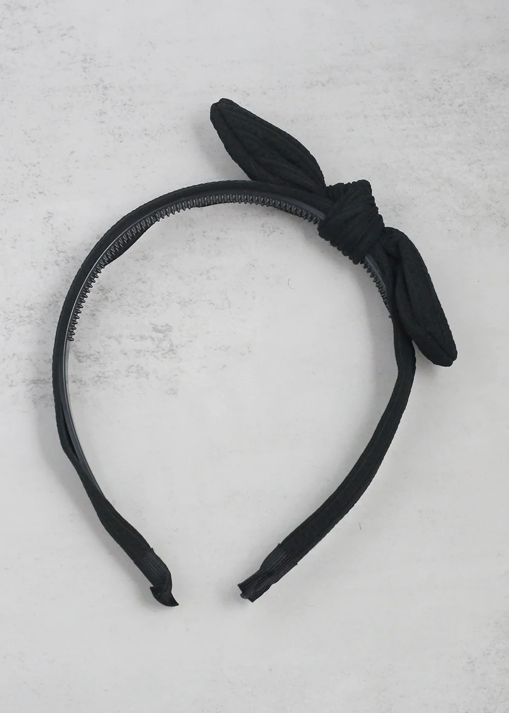 Textured Fabric Knotted Bow Headband - Image 2